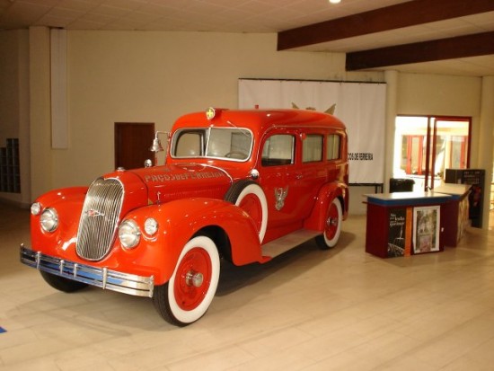 Reconstrução-Ambulância-Buick-1.jpg